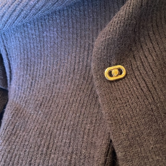 Knitted 3 Piece Brown Set - Picture 7 of 8